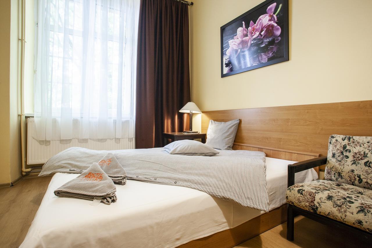Momotown Privates Bed and Breakfast Krasków Εξωτερικό φωτογραφία
