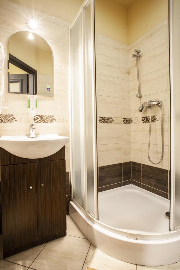 Momotown Privates Bed and Breakfast Krasków Εξωτερικό φωτογραφία